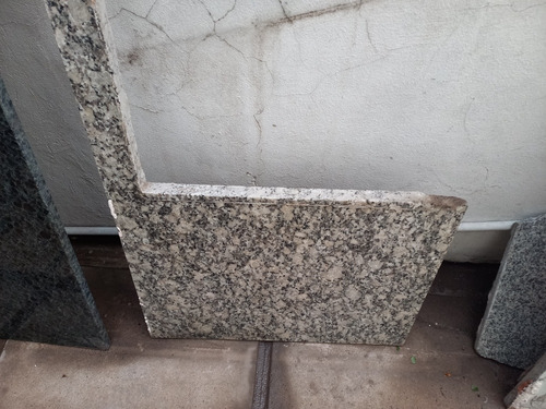 Marmol Gris Perla, Pedazo 60 X 44 (Usado)