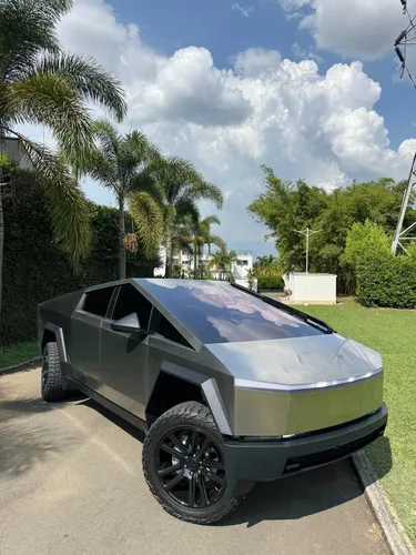Tesla Cybertruck Foundation Series 4x4