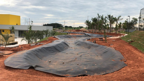 Imagem 2 de 5 de Geomembrana