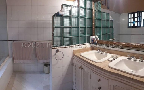 Imagen 21 de 21 de Town House En Venta 21-24806 En Oripoto