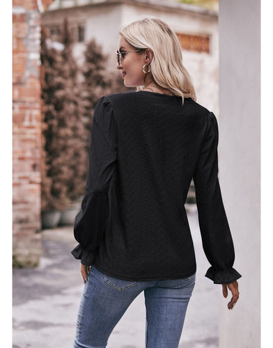 A Top De Encaje Con Cuello En V Hueco Femenino Otoño