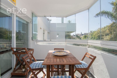 Apartamento En Venta De 3 Dormitorios En Carrasco