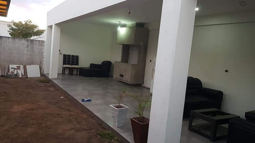 Imagen 3 de 9 de Vendo Casa 152.000 Dolares Condominio Fontana Family Club