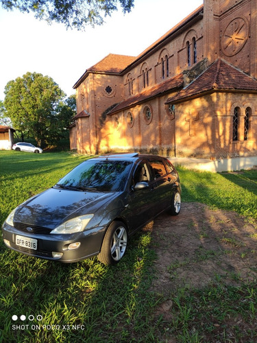 Ford Focus 2002 2.0 Ghia 5p