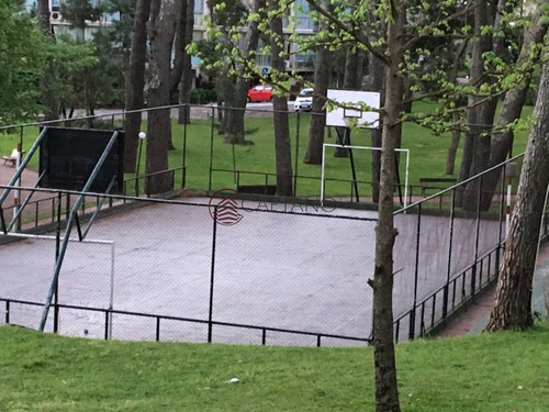 Excelente Propiedad En Barrio Privado De Gran Categoría -ref:211