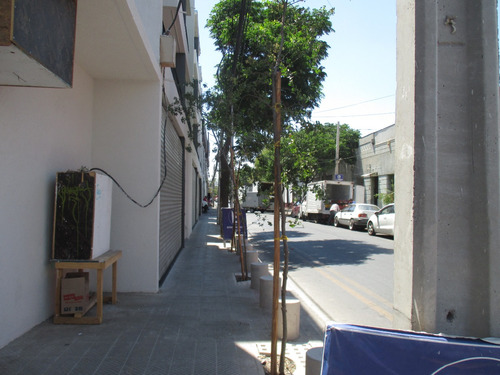 Gran Local A 50 Metros De San Diego Y Una Cuadra De Feanklin