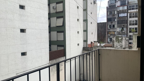 Imagen 4 de 30 de 3amb. Sobre La Calle Cerrito Entre Arenales Y Av. Santa Fe.