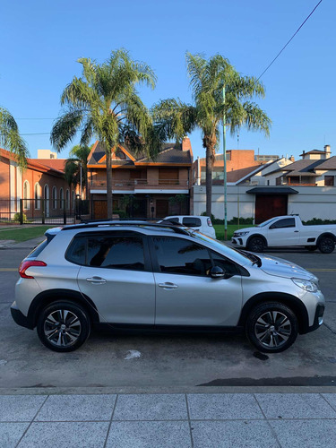 Peugeot 2008 1.6 Feline am20