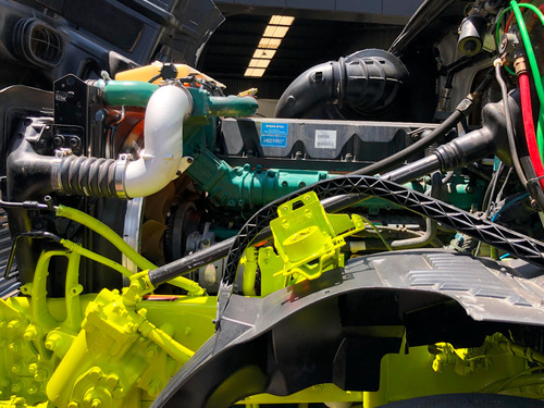 Volvo Vnl 2014