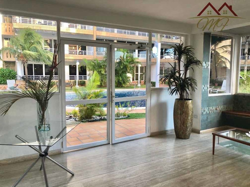 Imagen 3 de 14 de Venta Apartamento De 2 Hab / 2 Baños. Excelente Condominio