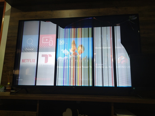 Smart Tv Tcl 55 ( Funciona Porém Tela Danificada)