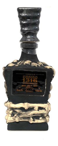 Tequila Código 1316 Añejo Cerámica Cráneos 750 Ml