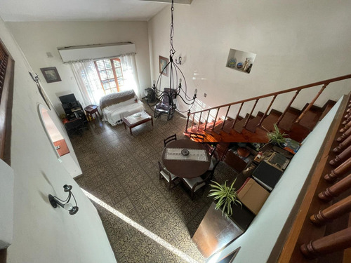 Venta Casa 4 Ambientes Con Pileta Y Cochera Padua