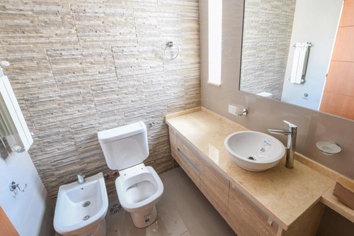 Departamento De 2 Dormitorios Con Amenities Centro Rosario