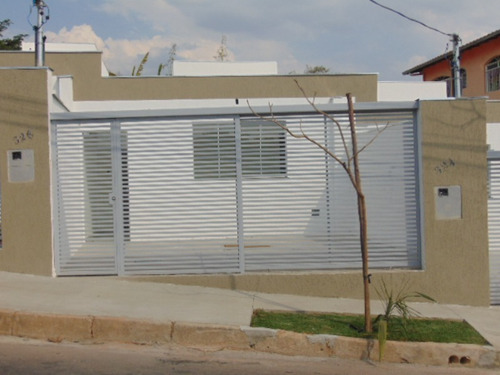 Imagem 1 de 23 de Linda Casa Plana Independente 03 Quartos Em Ótima Localização No B. Europa - Ca00367 - 70165957