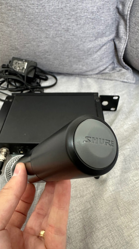 Microfone Sem Fio Shure Beta 58a Com Base Slx4 Preto (Usado)