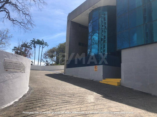 Imagen 13 de 20 de Centro Comercial En La Avenida Bolívar Norte En Venta-anggi Zerpa 0414-4122129