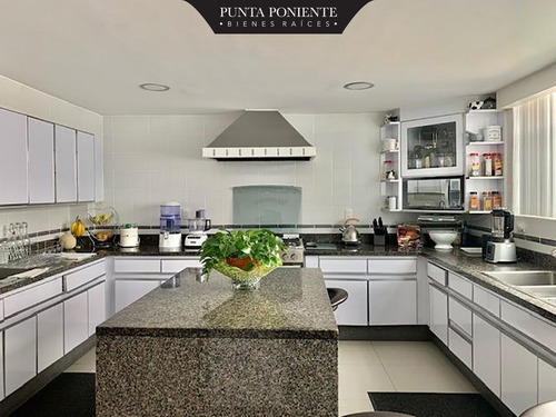 Imagen 9 de 23 de Casa En Venta - Lomas Hipódromo, Naucalpan - 4 Recámaras - 1