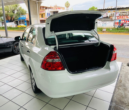 Imagen 12 de 15 de Chevrolet Aveo 2015 Ls