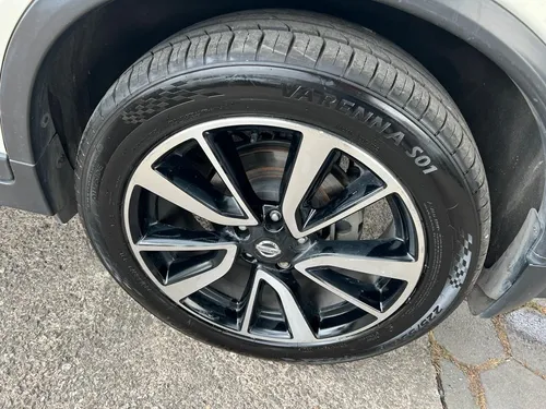 Nissan X-Trail 2.5 Exclusive 2 Row Cvt