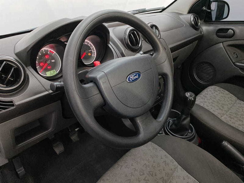 Imagem 8 de 14 de Ford Fiesta 1.6 Sedan Flex 4p Manual 2014
