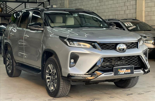 Toyota Hilux SW4 2.8 D-4d Turbo Diesel Diamond 7l Automatico