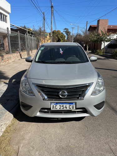 Nissan Versa 1.6 Sense