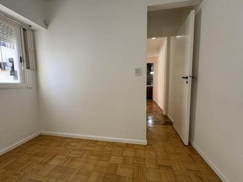 Departamento De 3 Ambientes Sobre Avellaneda En Floresta