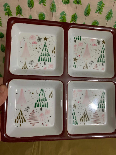 Imagen 1 de 3 de Plato 4 Divisiones Navidad