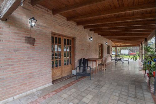 Increíble Casa 3 Dormitorios Junto Con Un Depto