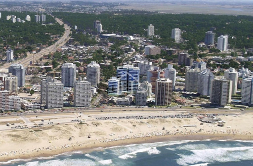 Vendo Apartamento En Edificio Arenas Del Mar Ii- Ref: 218