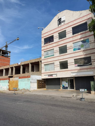 Local En Venta Ave Bolivar Porlamar