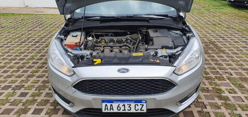 Ford Focus Se Plus Mt 5p