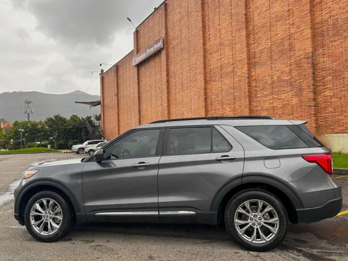 Ford Explorer 2.3 XLT 4X4