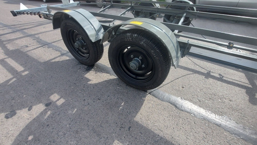 Imagen 22 de 25 de Trailer Para Moto De Agua Con Rolos Patentable