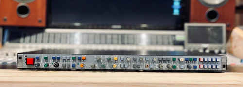 Imagem 1 de 5 de Neve Vr V Series Channel Strip (racked)