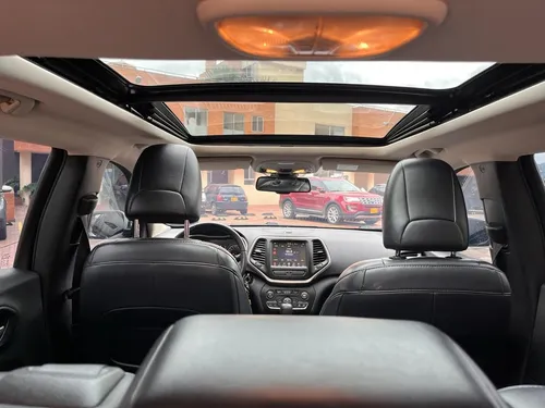 Jeep Cherokee 3.2 Longitude Plus