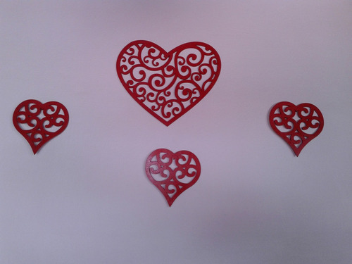 Corazones En Fibrofacil Pintados Con Acrilico Rojo