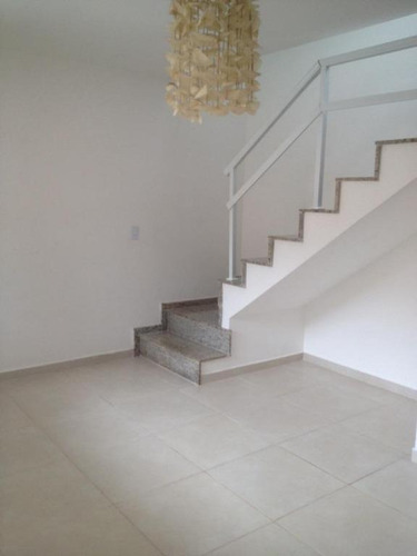 Casa Com 2 Dormitórios À Venda, 70 M² Por R$ 335.000,00 - Engenho Do Mato - Niterói/rj - Ca0831