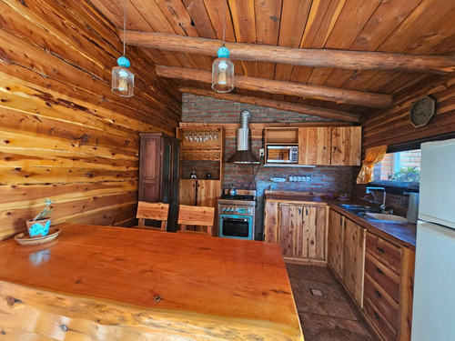 Casa De 2 Dormitorios C/quincho En Esquel-chubut-