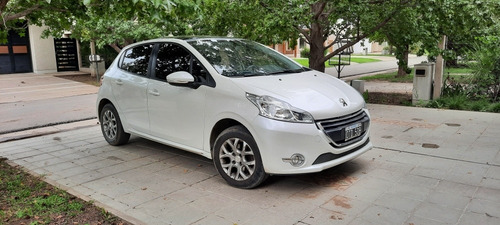 Peugeot 208 Allure 1.6 Touchscreen 5 Puertas Modelo 2015
