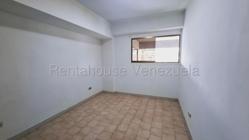 Oportunidad De Alquilar Céntrico Y Cómodo Apartamento En Los Chaguaramos - Mls #25-24036 - Jca