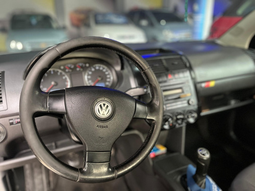 Volkswagen Polo Sedan POLO SED. COMFORT. 1.6 MI TOT. FLEX 8V