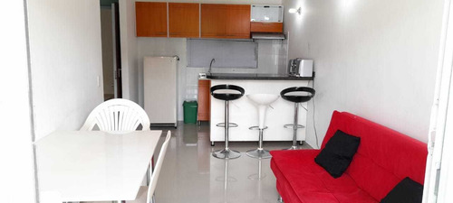 Imagen 3 de 10 de Apartamento Amoblado Girardot Con Parqueadero Cubierto
