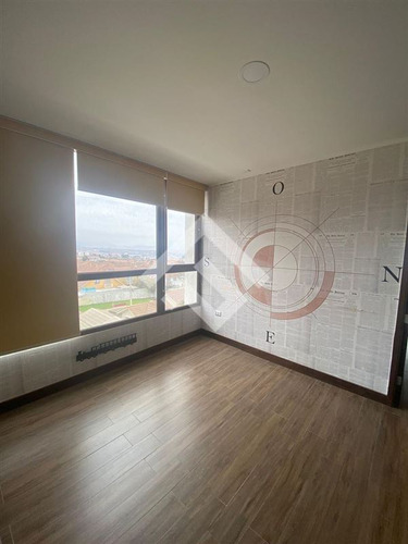Departamento En Venta De 4 Dorm. En La Serena