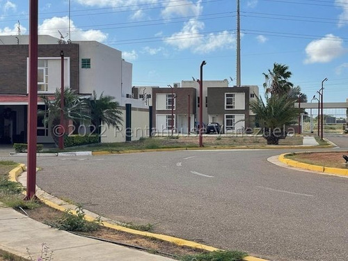 Imagen 15 de 15 de Townhouse Duplex, Acabados Y Construcción De Primera, Con Elegantes Accesorios, (listo Para Habitar). Ubicado En El Conjunto Cerrado Terranova, Cerca Del Sambil Paraguana. #22-10161.