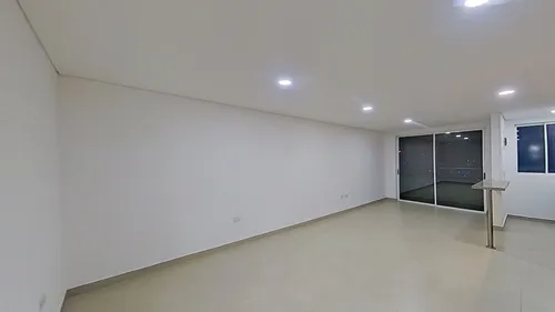 Vendo Apartamento En Edificio Luxury Tower Super Ubicacion Central