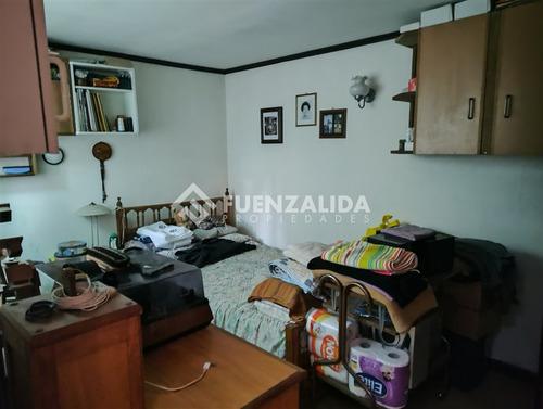 Casa En Venta De 4 Dorm. En La Florida