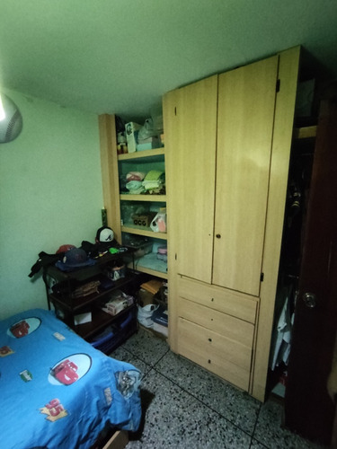 Casa En Venta En Paraparal Los Guayos Urb El Molino(am)