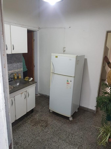 Imagen 10 de 11 de Departamento 1 Dormitorio Y Patio, Buena Ubicación - Santo Tomé